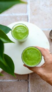 El batido que estoy haciéndome este verano cada vez que vuelvo de la playa. 
Los ingredientes, como siempre, los encontráis en @gadis.supermercados 

#batido #verano #opcionessaludables #healthy #smoothie #thatsdarling #instagood #instafood #gadissupermercados #galicia