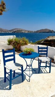 Cinco semanas en Grecia y una cosa menos de la que preocuparme 🇬🇷📱 
 
Para un viaje así, tener internet desde que aterrizo y olvidarme de buscar wifi o controlar los datos me resulta comodísimo. 
 
Con mi código CARLOTAFARIÑA tenéis un 5% de descuento en Holafly (enlace directo en la bio)  
🔗 https://holafly.sjv.io/JkKzWQ 
 
 
*𝘙𝘦𝘨𝘢𝘭𝘰