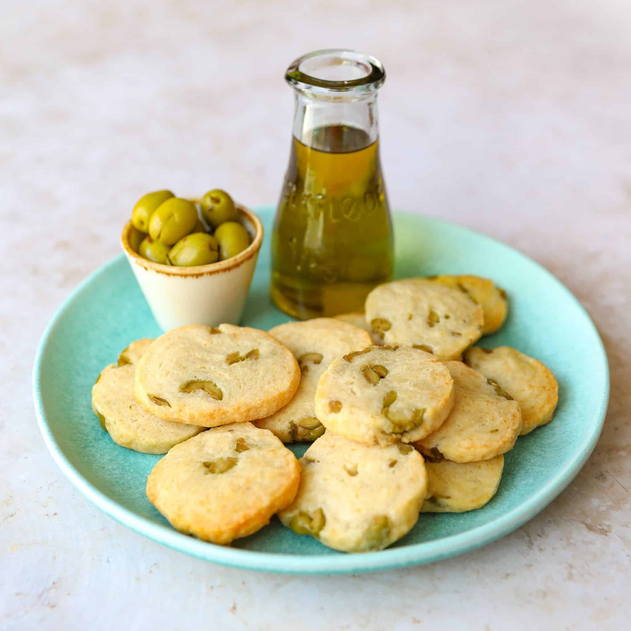 Galletas saladas con aceitunas